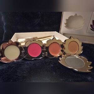 Blessed Beauty Stackable Quad Eyeshadow- Divine Pinks